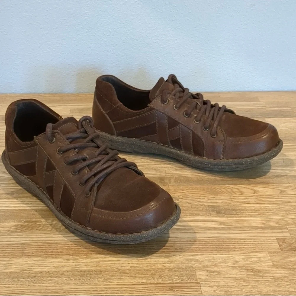 Born Lace Up Shoes - Picture 1 of 10